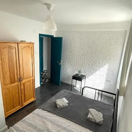 Layla - Solo Familias Gandía