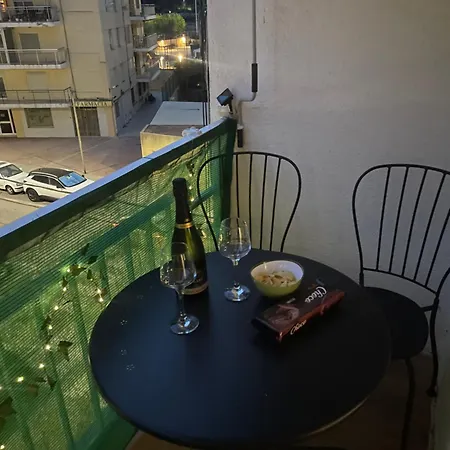 Layla - Solo Familias *